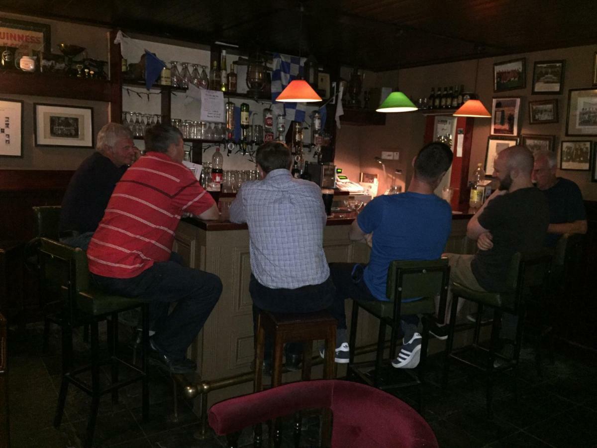 Carey'S Bar & Farmhouse Kilkenny Border Oldleighlin Kültér fotó